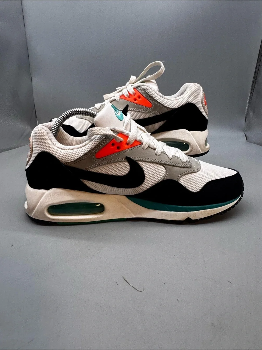 Size 9.5 Nike Air Max Correlate White Black Green Womens Shoes 511417-136